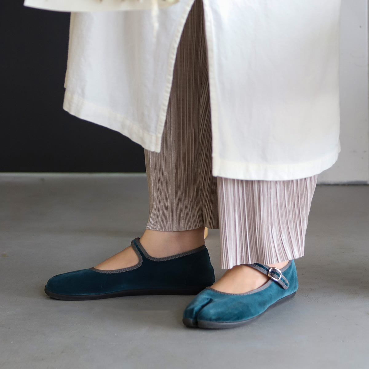 coppelia lily Bleu Orient