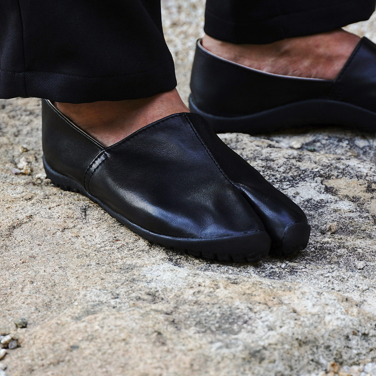 <予約商品>tabiRela Leather ブラック